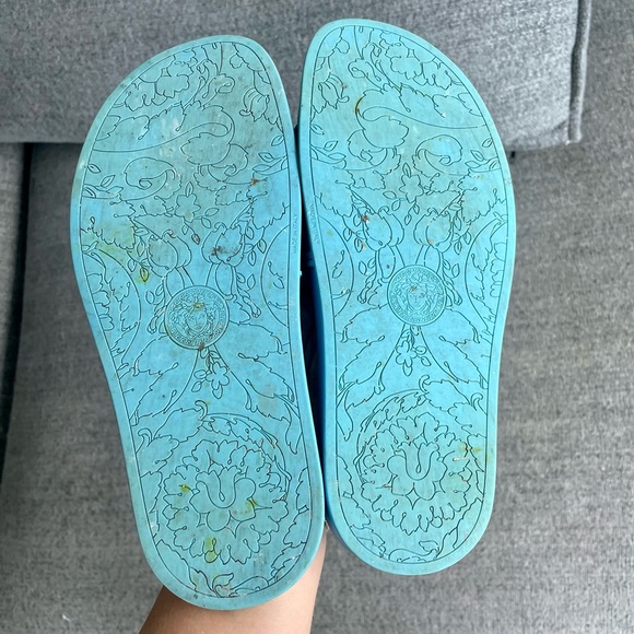 🧜🏽‍♀️ VERSACE blue Medusa pool slides - Picture 4 of 6